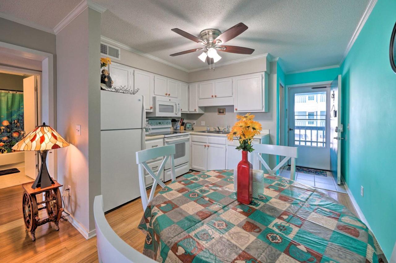 Condo With Balcony And Pool Walk To 2 Beach Accesses! Carolina Beach Exteriér fotografie