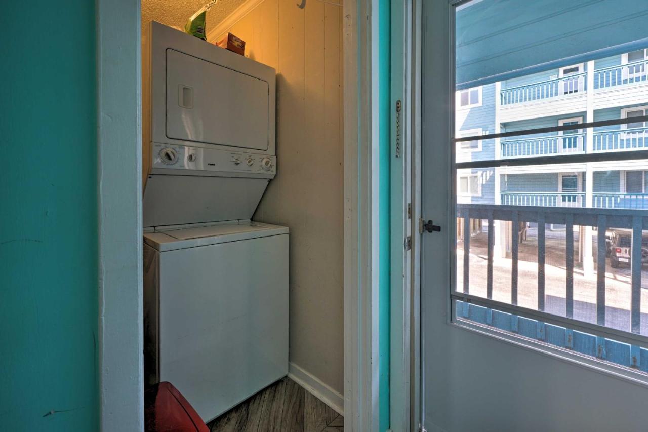 Condo With Balcony And Pool Walk To 2 Beach Accesses! Carolina Beach Exteriér fotografie