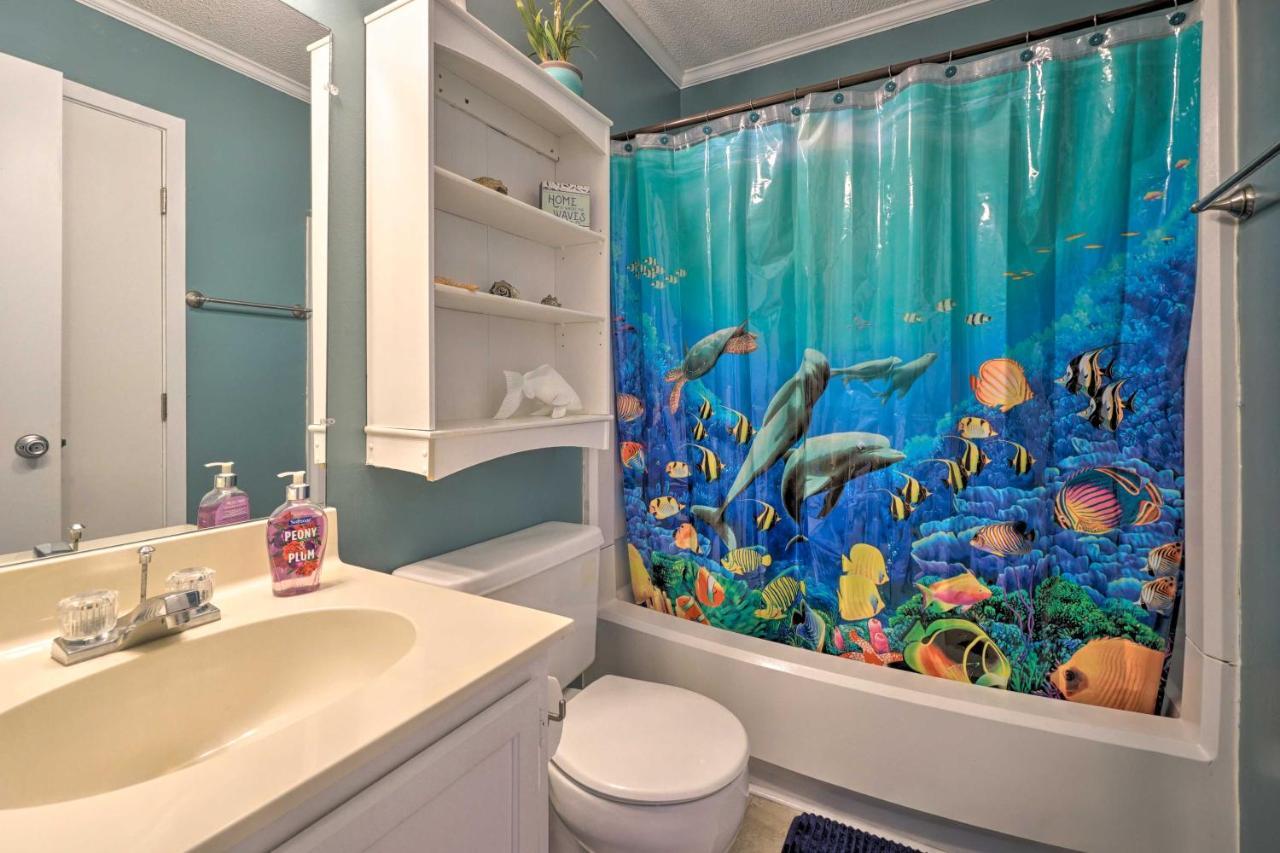Condo With Balcony And Pool Walk To 2 Beach Accesses! Carolina Beach Exteriér fotografie
