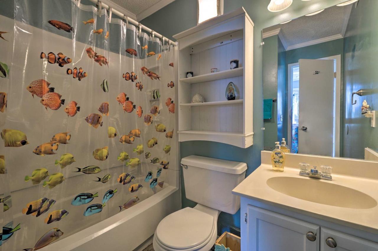 Condo With Balcony And Pool Walk To 2 Beach Accesses! Carolina Beach Exteriér fotografie
