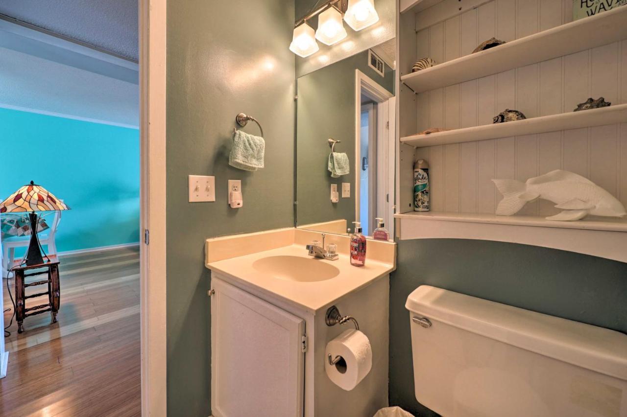 Condo With Balcony And Pool Walk To 2 Beach Accesses! Carolina Beach Exteriér fotografie